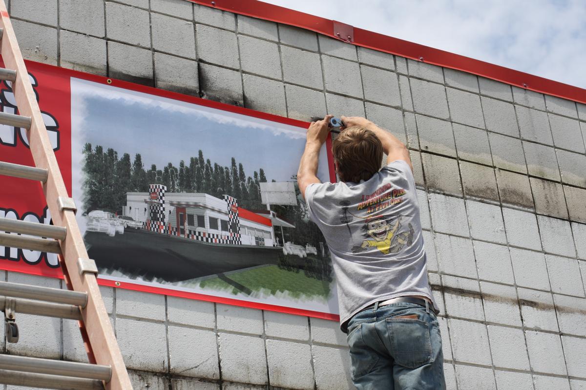 Yes, it's official, there is going to be a Checkers in East Tennessee